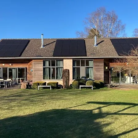 Holiday home Superbe Et Chaleureux Familial *