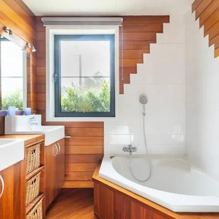 Holiday home Superbe Et Chaleureux Familial