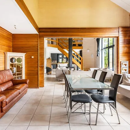 Vakantiehuis Esprit De Famille - Superbe Et Chaleureux Familial Beauraing